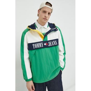 Tommy Jeans geaca barbati, culoarea verde, de tranzitie, oversize ieftina