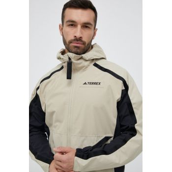 adidas TERREX jacheta de exterior Utilitas culoarea bej de firma originala