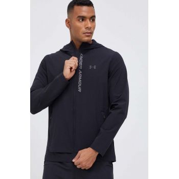 Under Armour jachetă de alergare OutRun The Storm culoarea negru