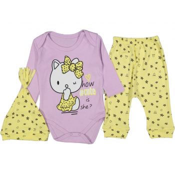 Body, pantalon si caciulita, pentru bebelusi, Hello Kitty, mov-galben, 6-9 luni Body, pantalon si caciulita, pentru bebelusi, Hello Kitty, mov-galben, 6-9 luni