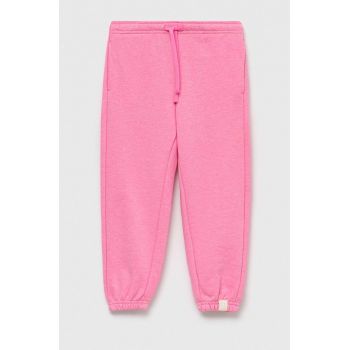 United Colors of Benetton pantaloni de trening pentru copii culoarea roz, neted de firma originali