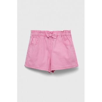 United Colors of Benetton pantaloni scurti din denim pentru copii culoarea roz, neted