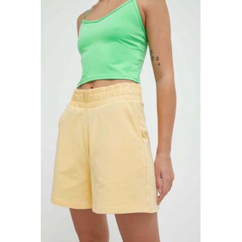 4F pantaloni scurti femei, culoarea galben, neted, high waist