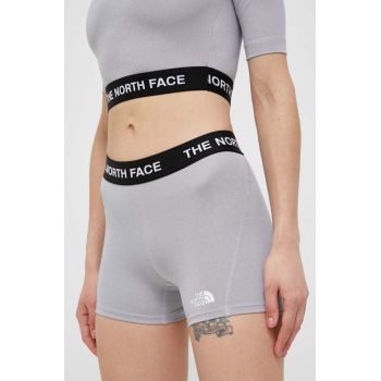 The North Face pantaloni scurți de antrenament culoarea gri, cu imprimeu, high waist ieftini