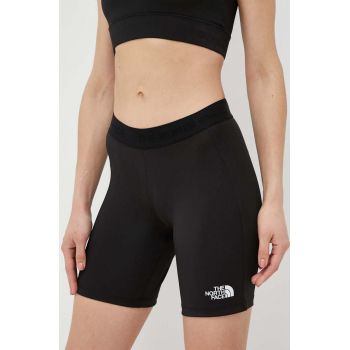 The North Face pantaloni scurti sport Mountain Athletics femei, culoarea negru, cu imprimeu, high waist