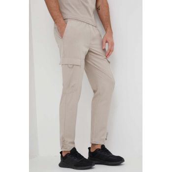 4F pantaloni barbati, culoarea bej, cu fason cargo de firma originali