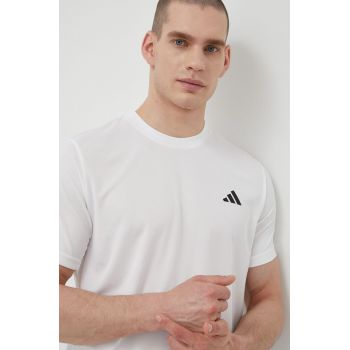 adidas Performance tricou de antrenament Train Essentials culoarea alb, uni IC7430 de firma original