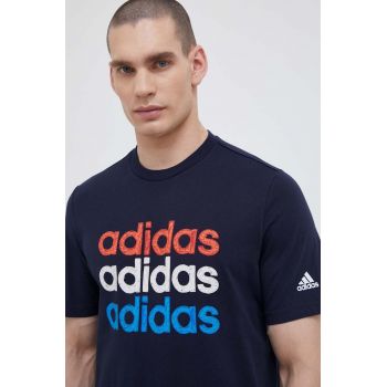 adidas tricou din bumbac culoarea albastru marin, cu imprimeu