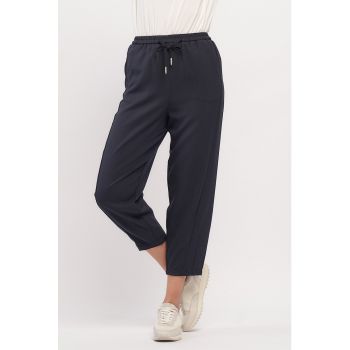 Pantaloni capri cu snururi