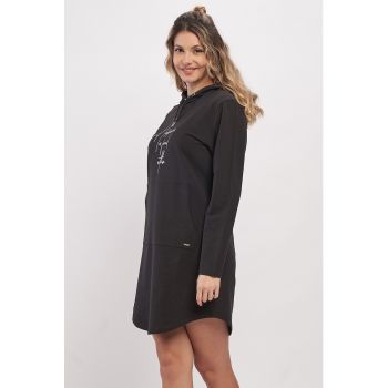 Rochie-hanorac cu imprimeu text