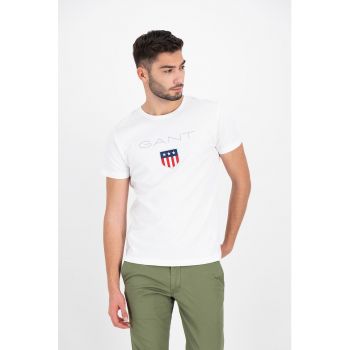 Tricou cu decolteu la baza gatului si imprimeu logo