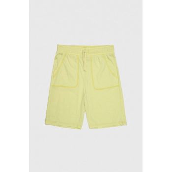 United Colors of Benetton pantaloni scurti culoarea verde, talie reglabila