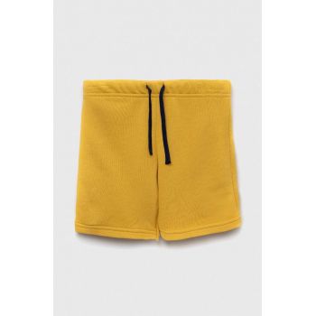 United Colors of Benetton pantaloni scurti din bumbac culoarea galben, neted, talie reglabila