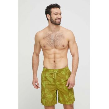 Lyle & Scott pantaloni scurti de baie culoarea verde ieftin