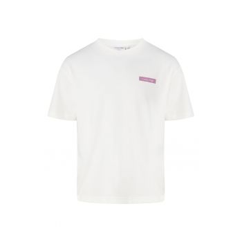 Tricou cu imprimeu foto si decolteu la baza gatului