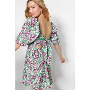 Rochie mini cu decupaj pe partea din spate