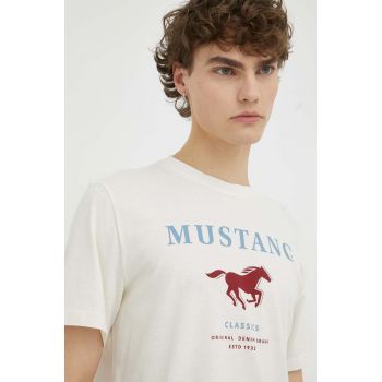 Mustang tricou din bumbac culoarea bej, cu imprimeu