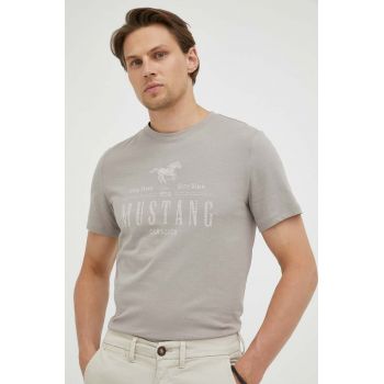 Mustang tricou din bumbac culoarea gri, cu imprimeu