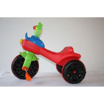 Tricicleta pentru copii Funny Red cu claxon si pedale la reducere