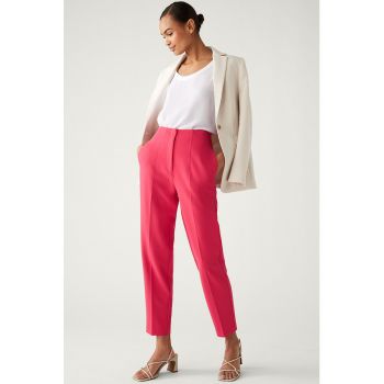 Pantaloni crop conici
