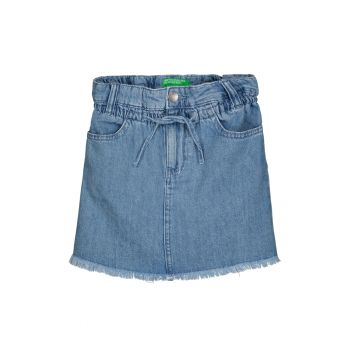 Fusta din denim cu terminatie franjurata