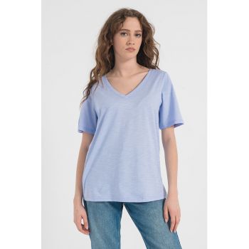 Tricou cu decolteu in V