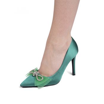 Pantofi dama cu toc subtire din material satinat cu funda decorativa si pietre Verzi Sanziana Marimea 38