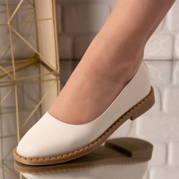 Pantofi dama casual din piele ecologica Albi Margalita Marimea 40 Pantofi dama casual din piele ecologica Albi Margalita Marimea 40