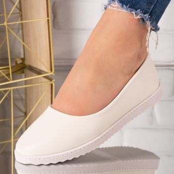 Pantofi dama din piele ecologica Albi Azra Marimea 37 Pantofi dama din piele ecologica Albi Azra Marimea 37