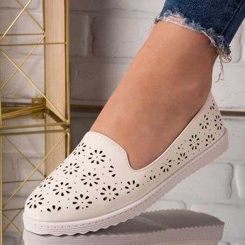 Pantofi dama din piele ecologica perforati Albi Jamila Marimea 39 Pantofi dama din piele ecologica perforati Albi Jamila Marimea 39