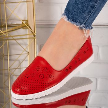 Pantofi dama din piele ecologica perforati Rosu Ivana Marimea 38 Pantofi dama din piele ecologica perforati Rosu Ivana Marimea 38