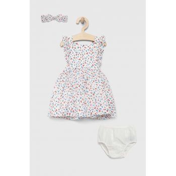 GAP rochie din bumbac pentru bebeluși culoarea alb, mini, evazati