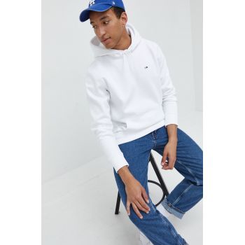 Tommy Jeans bluza barbati, culoarea alb, neted
