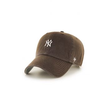 47brand șapcă de baseball din bumbac MLB New York Yankees culoarea maro, cu imprimeu ieftina
