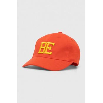 United Colors of Benetton șapcă din bumbac pentru copii culoarea rosu, cu imprimeu ieftina