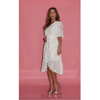 Rochie alba eleganta din voal cu volane