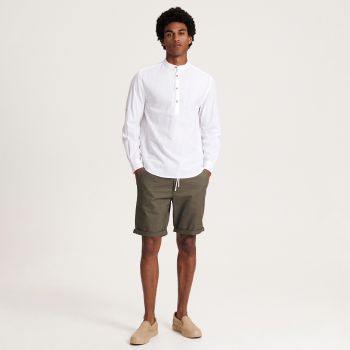 Reserved - Pantaloni scurți chino slim fit - Kaki