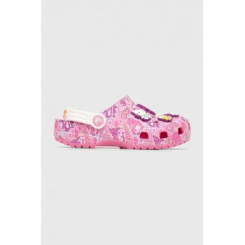 Crocs slapi copii CLASSIC HELLO KITTY culoarea roz ieftini