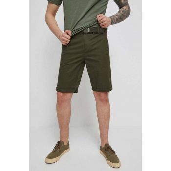 Medicine pantaloni scurti barbati, culoarea verde