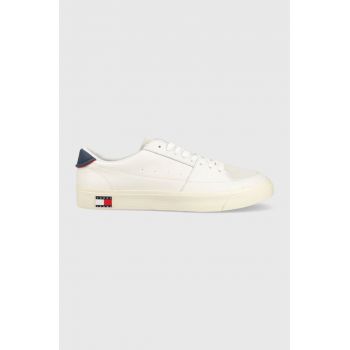 Tommy Jeans sneakers din piele TOMMY JEANS VULCANIZED ESS culoarea alb, EM0EM01106