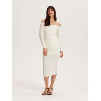 Reserved - Rochie midi cu fronseuri - crem