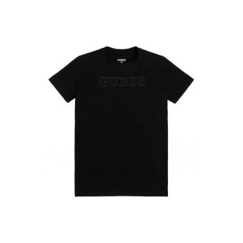 Tricou cu decolteu la baza gatului si logo in relief