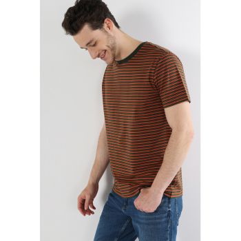 Tricou cu model in dungi