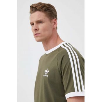 adidas Originals tricou din bumbac culoarea verde, cu imprimeu