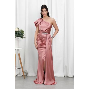 Rochie de ocazie din licra satinat tip one shoulder Perfection Somon ieftina