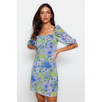 Rochie cu imprimeu floral si maneci bufante la reducere