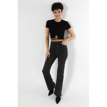 Tricou crop cu snur