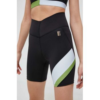 P.E Nation pantaloni scurți de antrenament Sprint Time culoarea negru, cu imprimeu, high waist