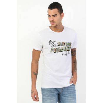 Tricou cu decolteu la baza gatului si imprimeu