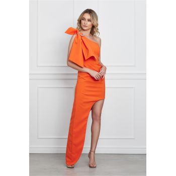 Rochie LaDonna orange cu lungime asimetrica si funda pe umar